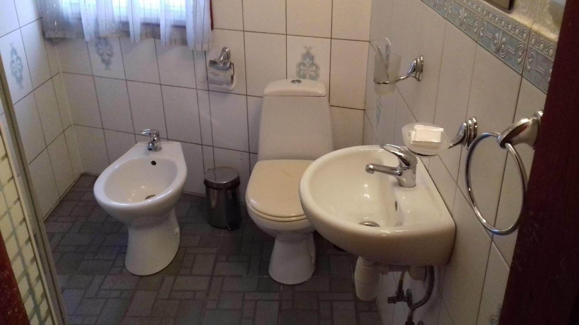 Bogdan Khmelnytskyi Otel Kiev Dış mekan fotoğraf